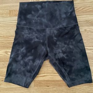 Lululemon Align Super high-rise shorts 10”